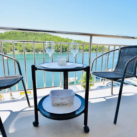 Niksa Novigrad (Dalmatia)